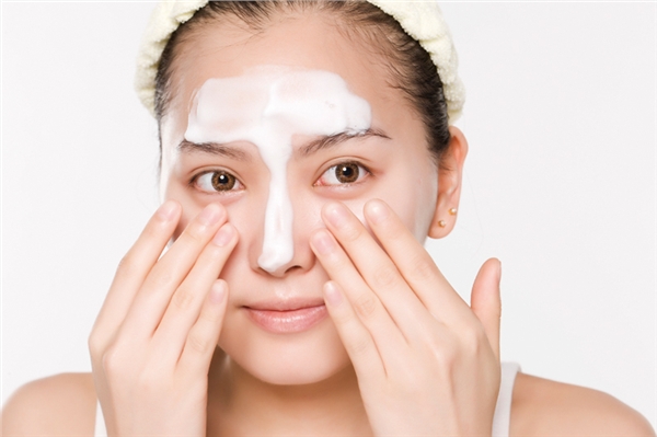 閉口和粉刺有什么區(qū)別，怎么祛除