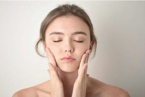 深圳做吸脂消除雙下巴的價格是多少？