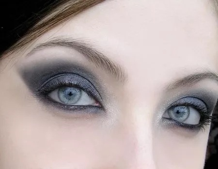 為什么歐洲人的眼睛看起來(lái)比我們的大？