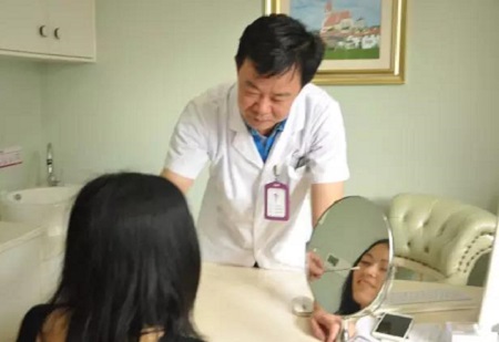 激光祛斑，年紀大的人才會做？