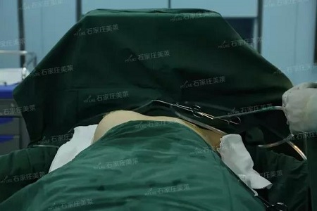 44歲身材傲人完爆20歲少女？這樣的胸女生都羨慕！