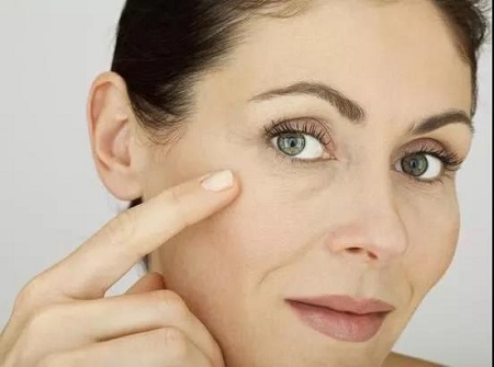 除皺分年齡段嗎？不同年齡段的除皺方法，快來(lái)查看→