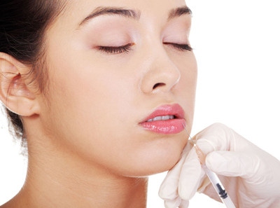 深圳注射玻尿酸豐唇貴嗎？