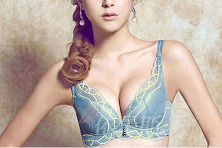 做隆胸大概費用多少？