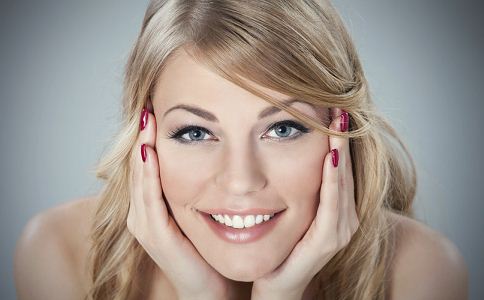 如何消除法令紋？