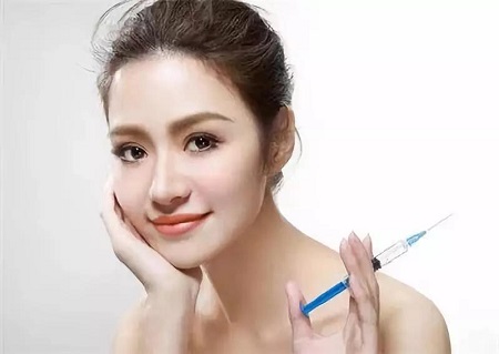 敷一百次面膜還不如實(shí)實(shí)在在打一次水光！