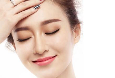 墊下巴手術(shù)要多少錢？