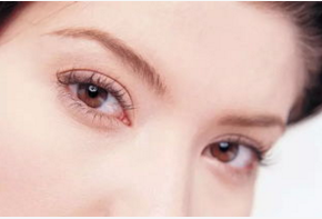 去眼袋手術(shù)費用多少？