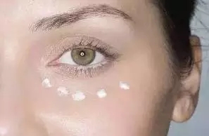 還把眼袋當臥蠶？那就別怪小弟弟喊你阿姨了