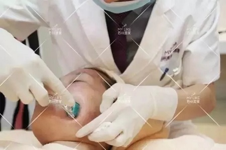 粗糙、毛孔粗大、起皮......換季肌膚問題如何解決？