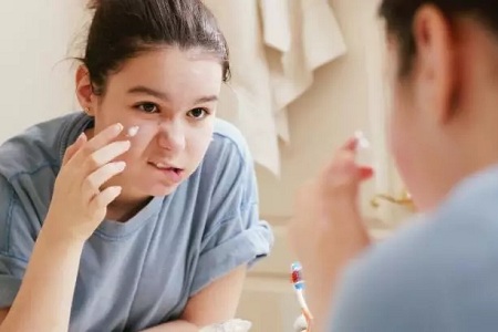 為什么會長痘痘，有哪些危害